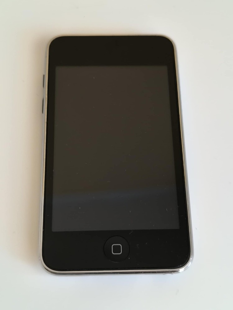 Apple iPod touch 2nd generation 16gb black.