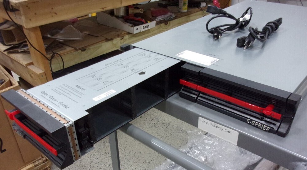 NEXSAN E-Series E18V2A-72/4 18-Bay SAS SAN Expansion Array Dual Controller