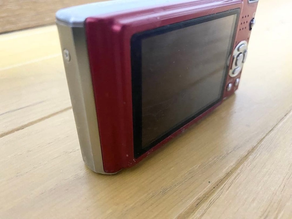 Panasonic LUMIX DMC-FX40 12MP Compact Digital Camera Red Excellent Condition