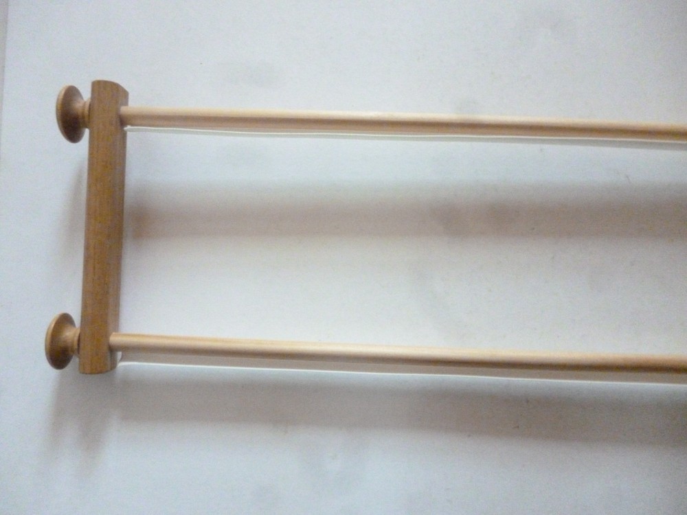 E-Z Stitch Needlework Wood Scroll Frame Rods 20" X 1/2", 6” Extender Bars, Knobs