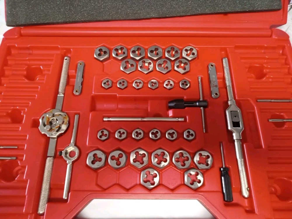 MAC Tools TDPLUS 117-Pc Deluxe Threading Set - Standard & Metric - INCOMPLETE