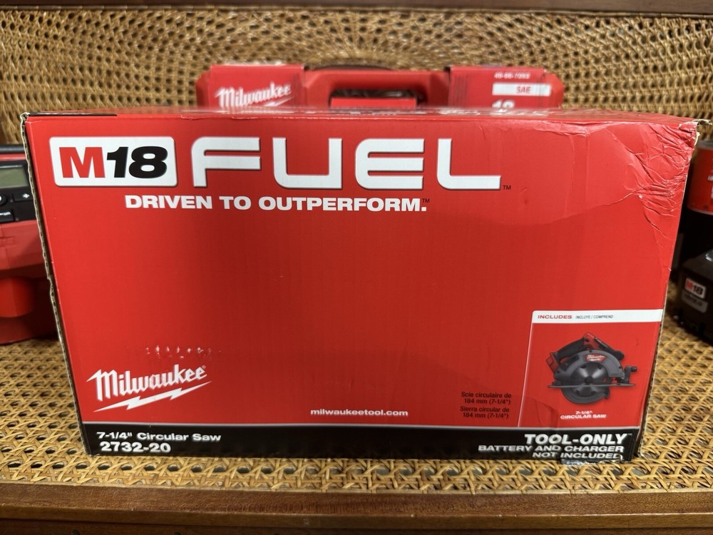 Milwaukee 7 1/4” circular saw