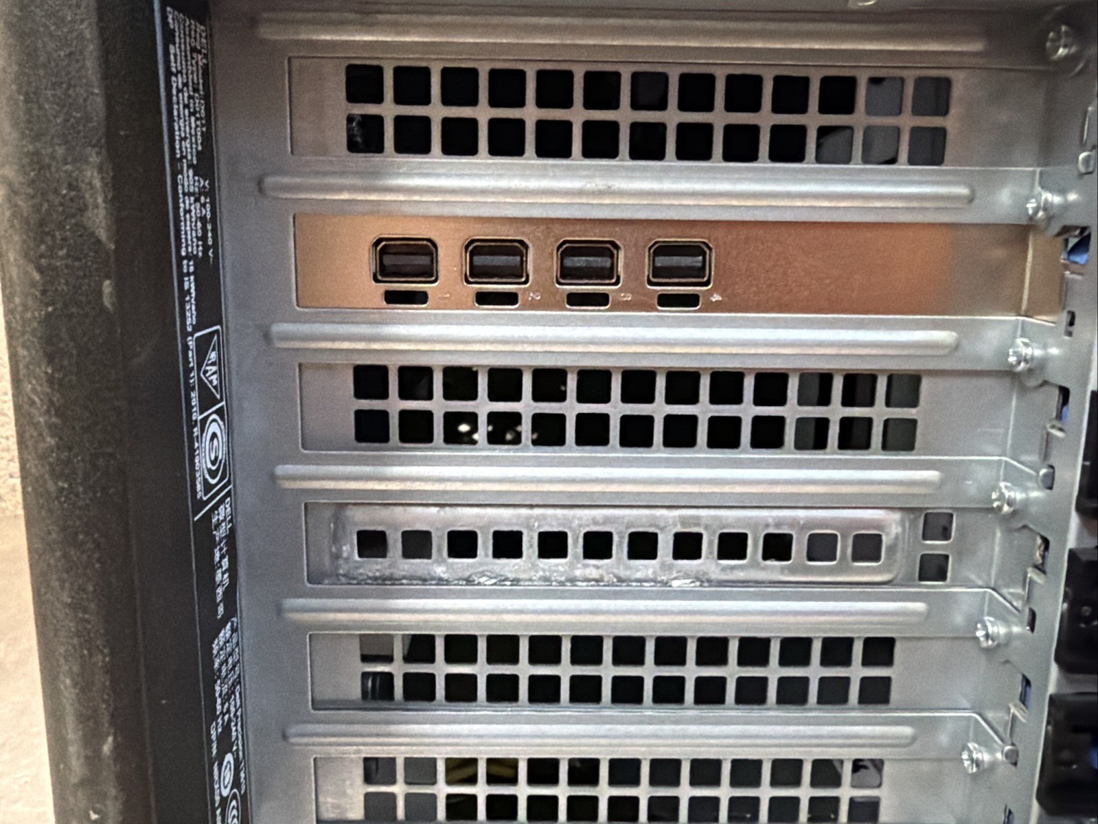 Dell Precision T3610 Computer Xeon E5-1620 v2 - 16GB RAM - 1TB HDD NVS 510 No OS