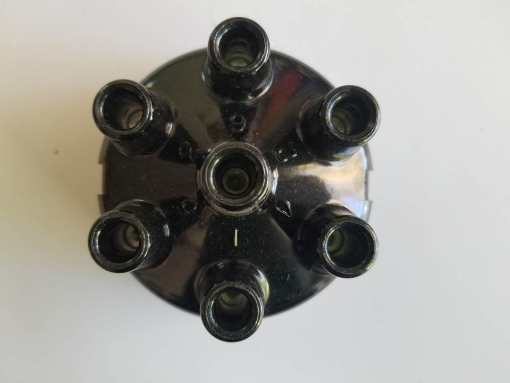 One(1) Unbranded F300 Distributor Cap