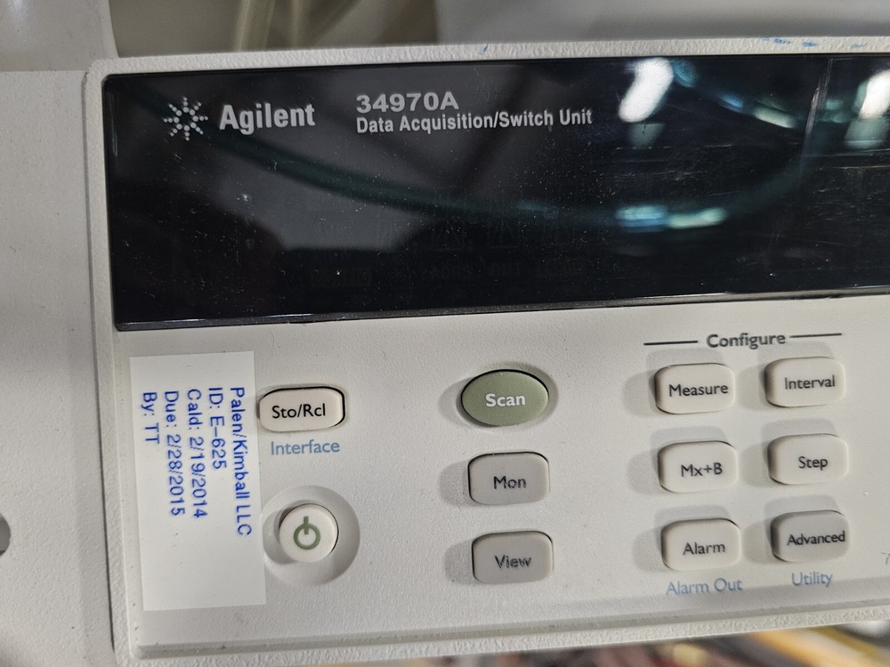 Agilent 34970A Data Acquisition/ Data Logger Switch Unit Used