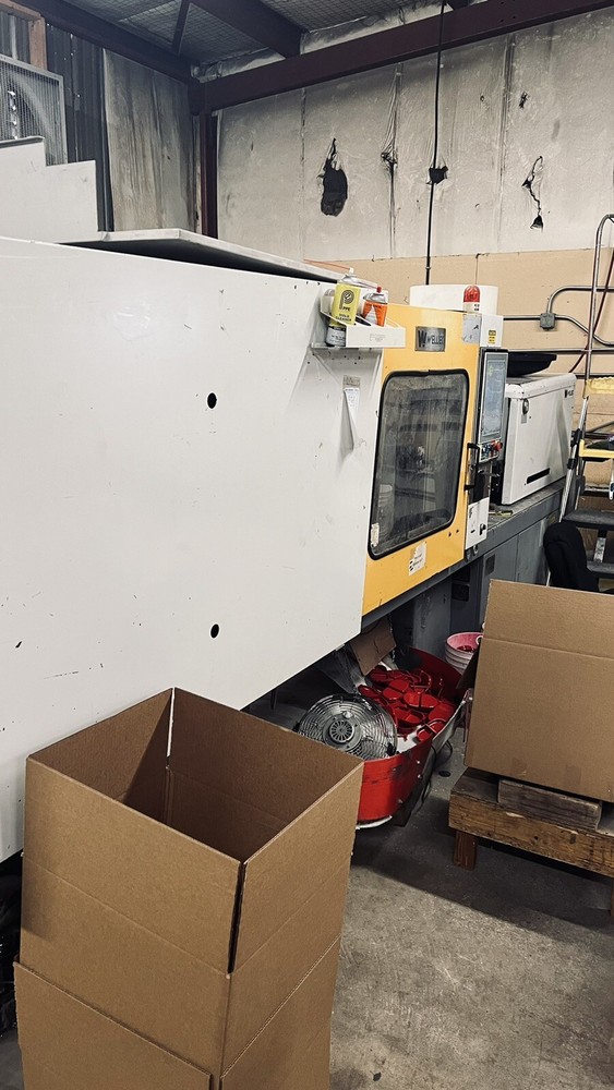 Welltec 175 Ton injection molding machine