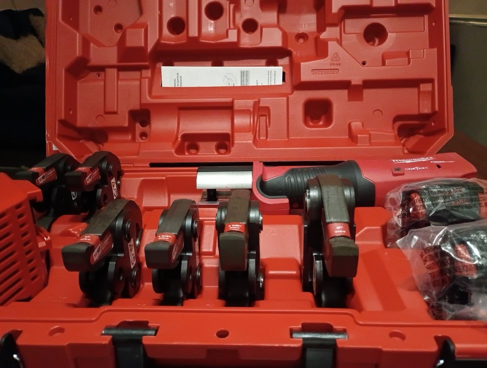 milwaukee 2922-22 m18 force logic press tool