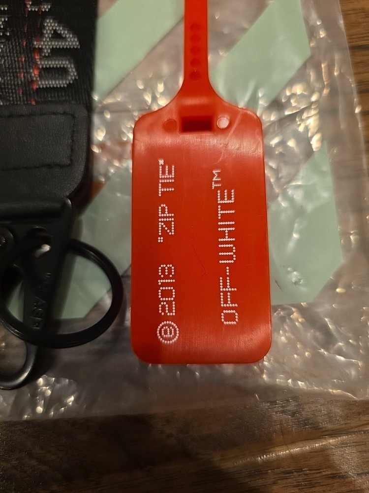 Off White Industrial Keychain Black