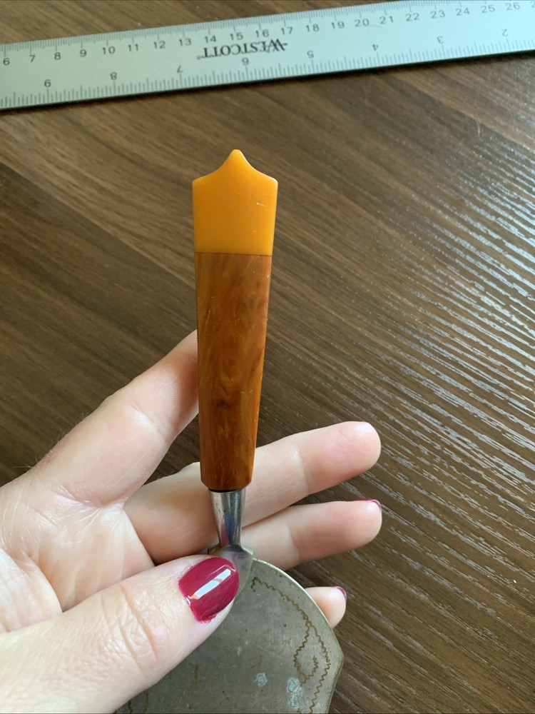 Vintage Bakelite Designed Pie Cake Server