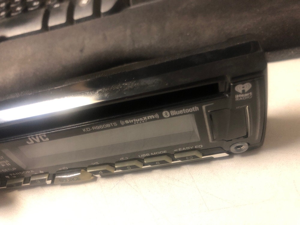 Detachable Face For A Jvc KD-R960BTS