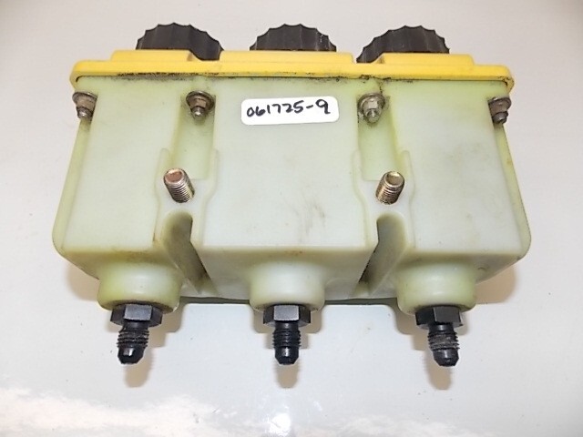 Tilton 3 Chamber Brake And Clutch Fluid Reservoir (AN -4 Fitting) race 061725-9