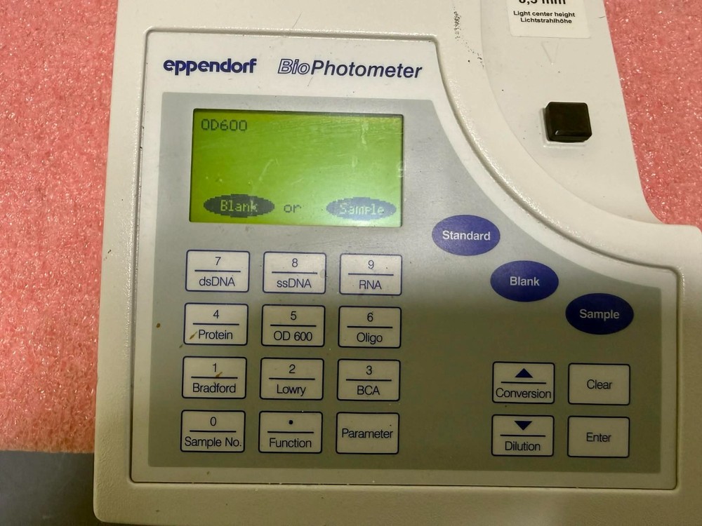 Eppendorf Biophotometer 6131 Plus Spectrophotometer