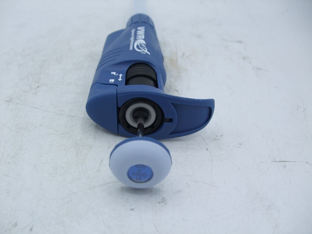 VWR 1000 ul Adjustable Pipette