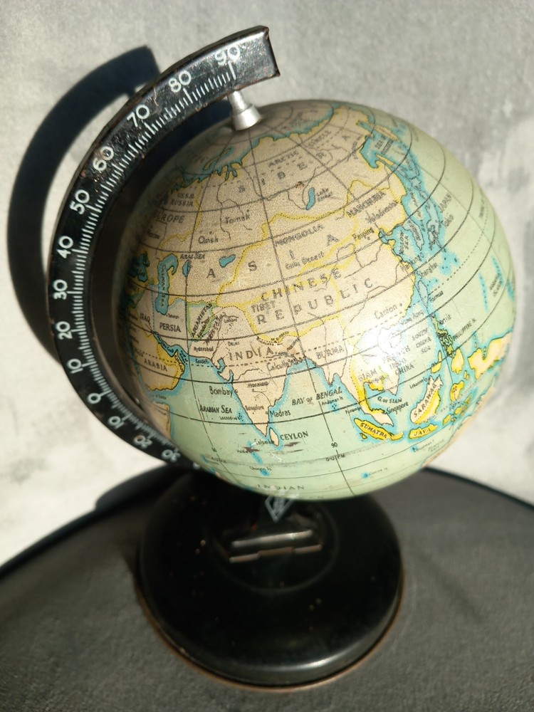 RELIABLE SERIES 1950s Tin World Globe.