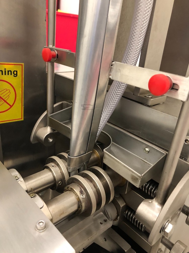 Dual/Single Pouch Granule Packaging Machine