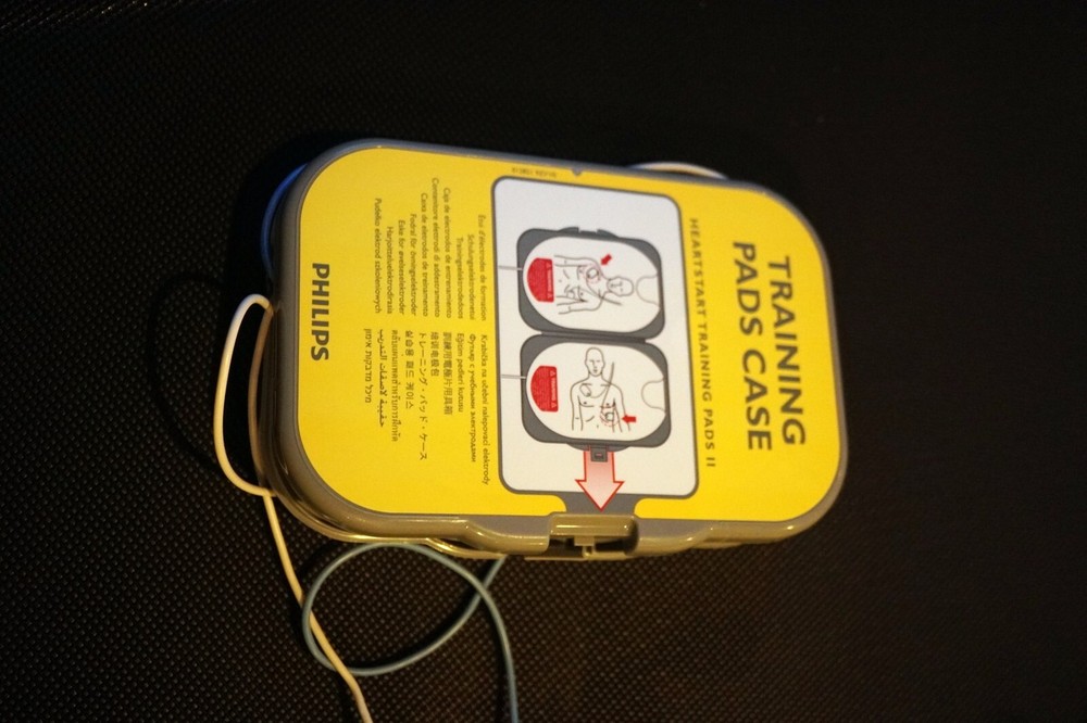 Philips HeartStart FRx AED Trainer /Pads **Not Working**