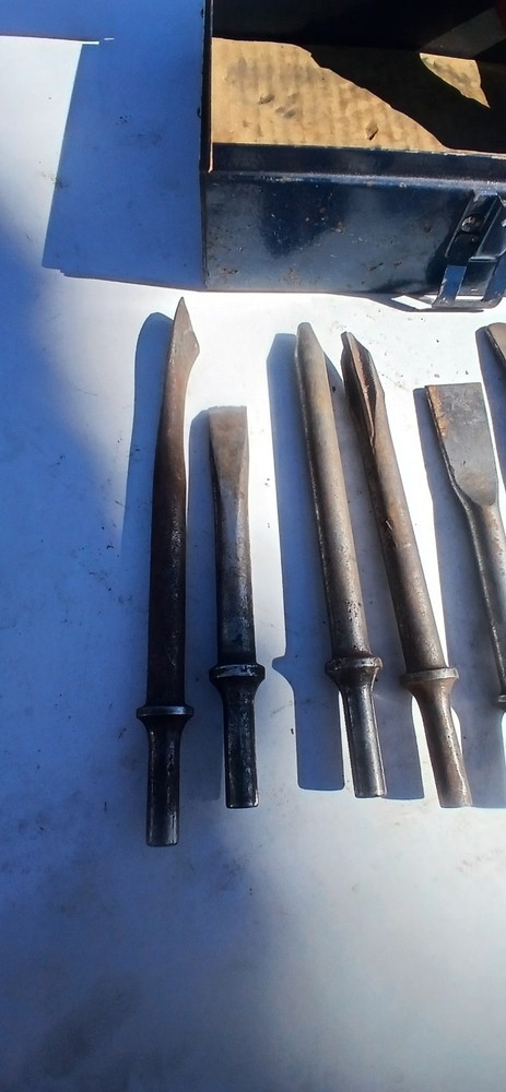 Chicago Pneumatic Air Hammer And Chisels