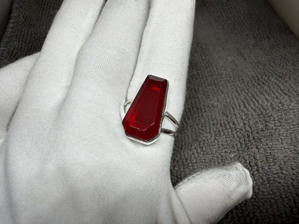 Solid 925 Sterling Silver Large Red Rectangle Gemstone Vintage Style Band Ring