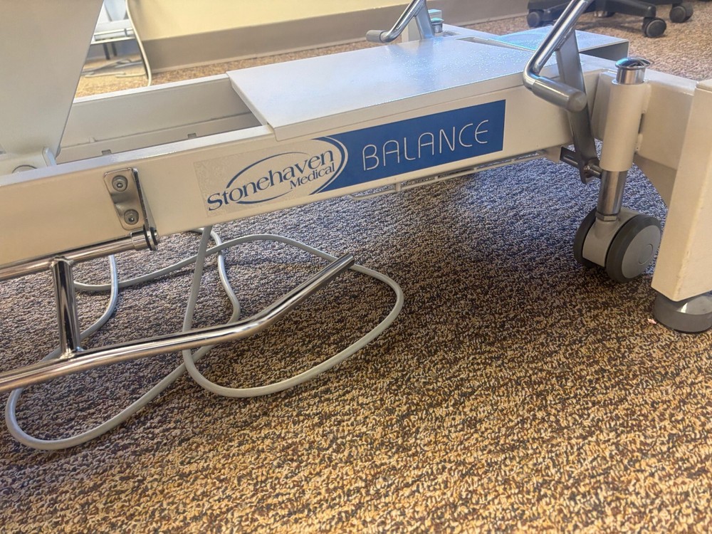 Electric Hi-Low treatment table