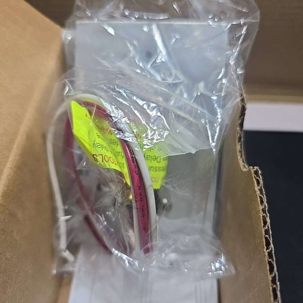 BRAND NEW*DORTRONICS W5286-P23DAxE1 Push to Exit Button,24VDC