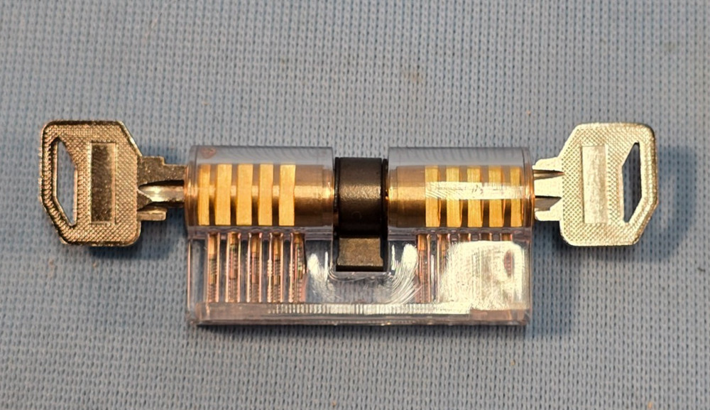 TRANSPARENT PRACTICE LOCKSMITHING LOCKS WITH KEYS