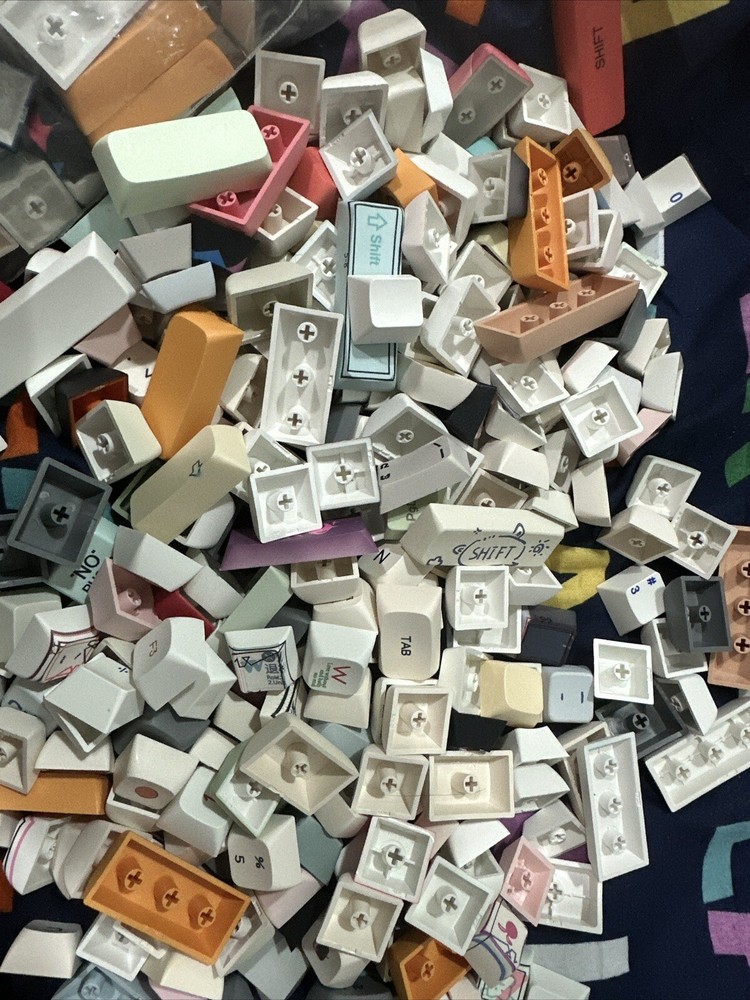 keycaps random 65+ keyskeyborad fantasy gift computer ONLY keycaps！