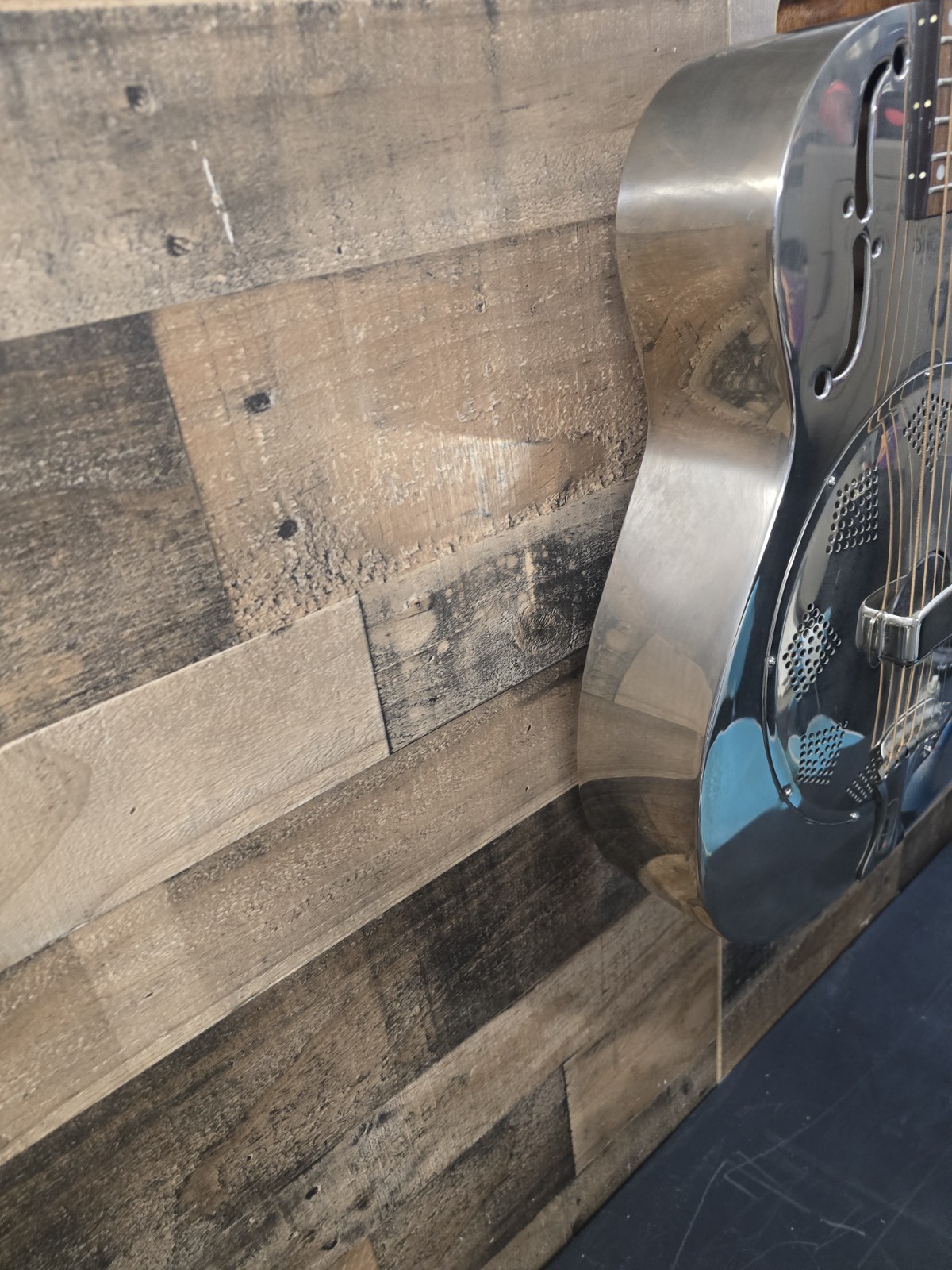 DEAN Metal Body RESONATOR