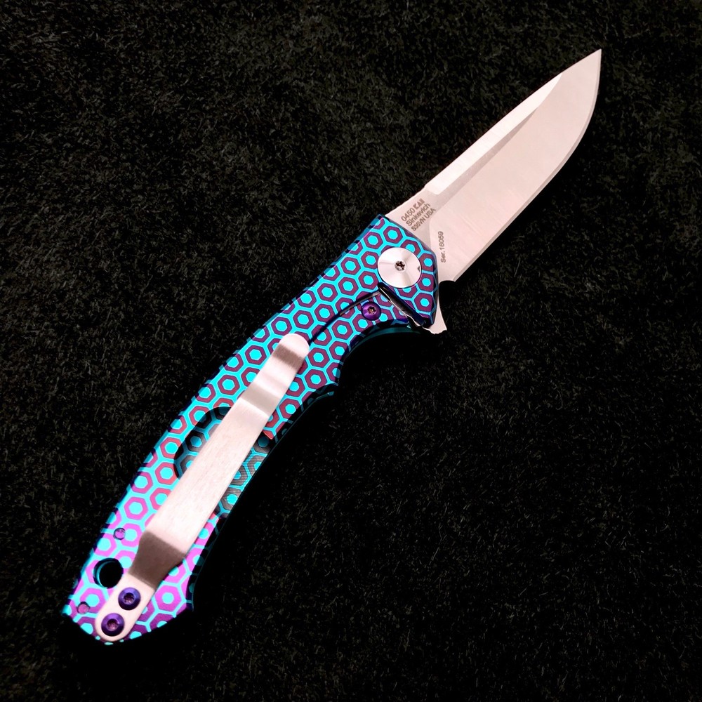 Zero Tolerance ZT 0450 Plain Edge Folder Hex Pattern. Ti screws zt450 BWL