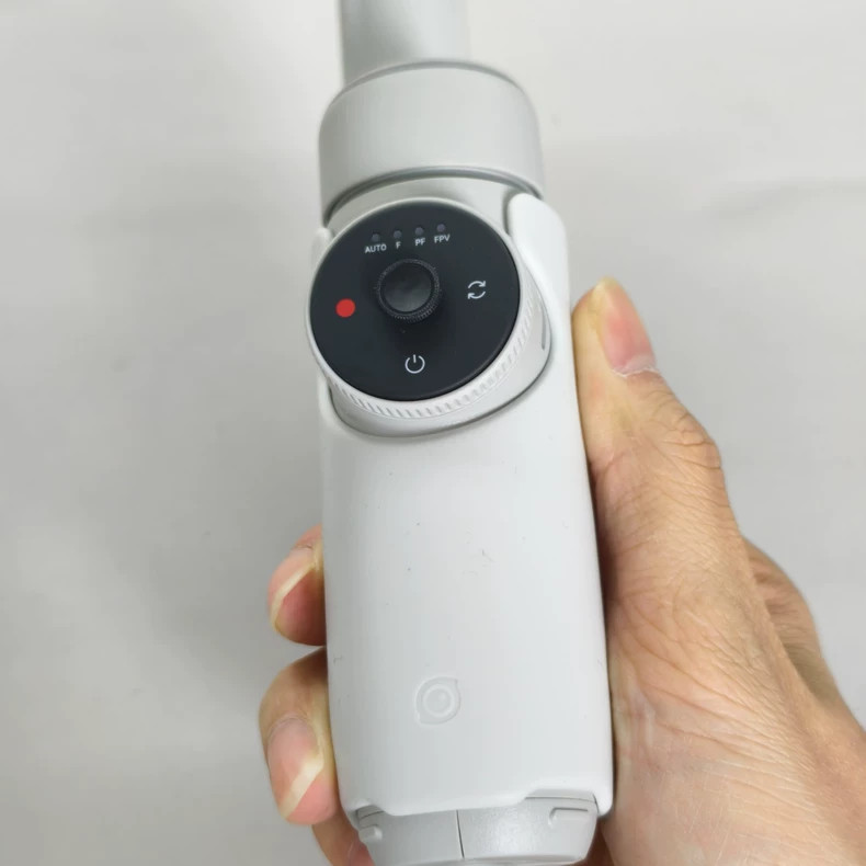 Insta360 Flow Pro AI-Powered Gimbal Stabilizer 3-Axis Stabilization AI Tracking