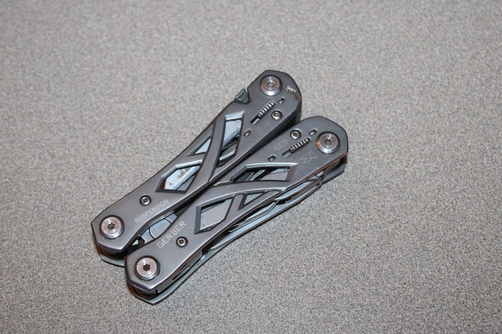 Gerber Suspension-NXT Multi-Tool 12 Tools 2 LOCKBACK BLADES 8970718E