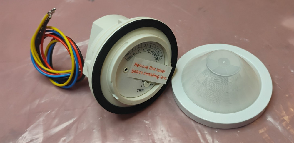 IR-Tec PIR Occupancy Sensor 12 - 30VDC 0-30 Delay w/ Extra Wide Cone B