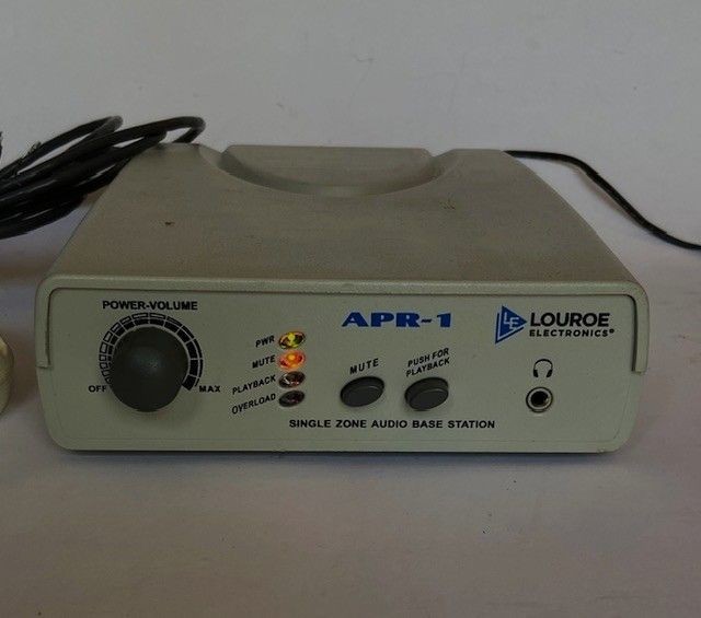 LOUROE ELECTRONICS APR-1 Audio Single Zone Base Station with accessories