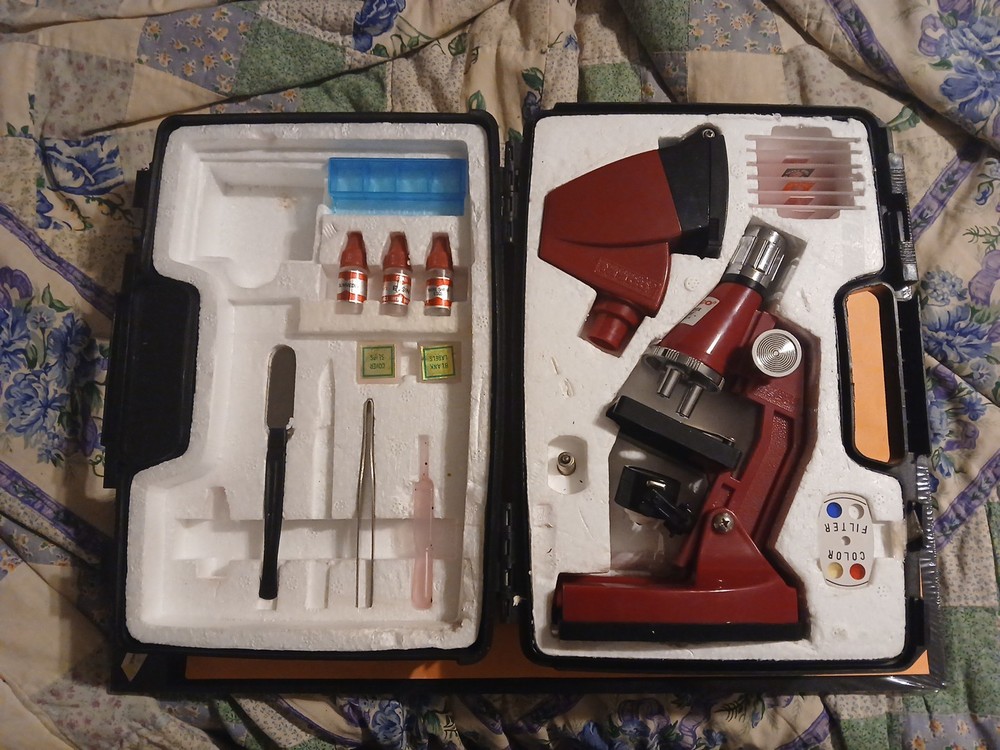 TASCO Discovery Workshop Microscope Set w/ Case & Projector Hood 1991