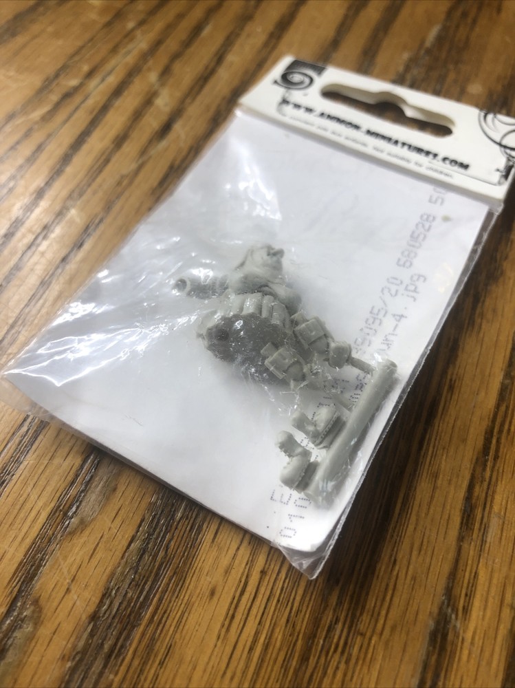 Ammon Miniatures Mag Nun