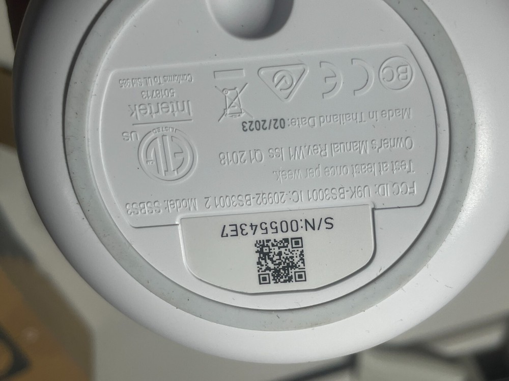 SimpliSafe Base Station SSBS3 & Simplisafe SSCM2 camera