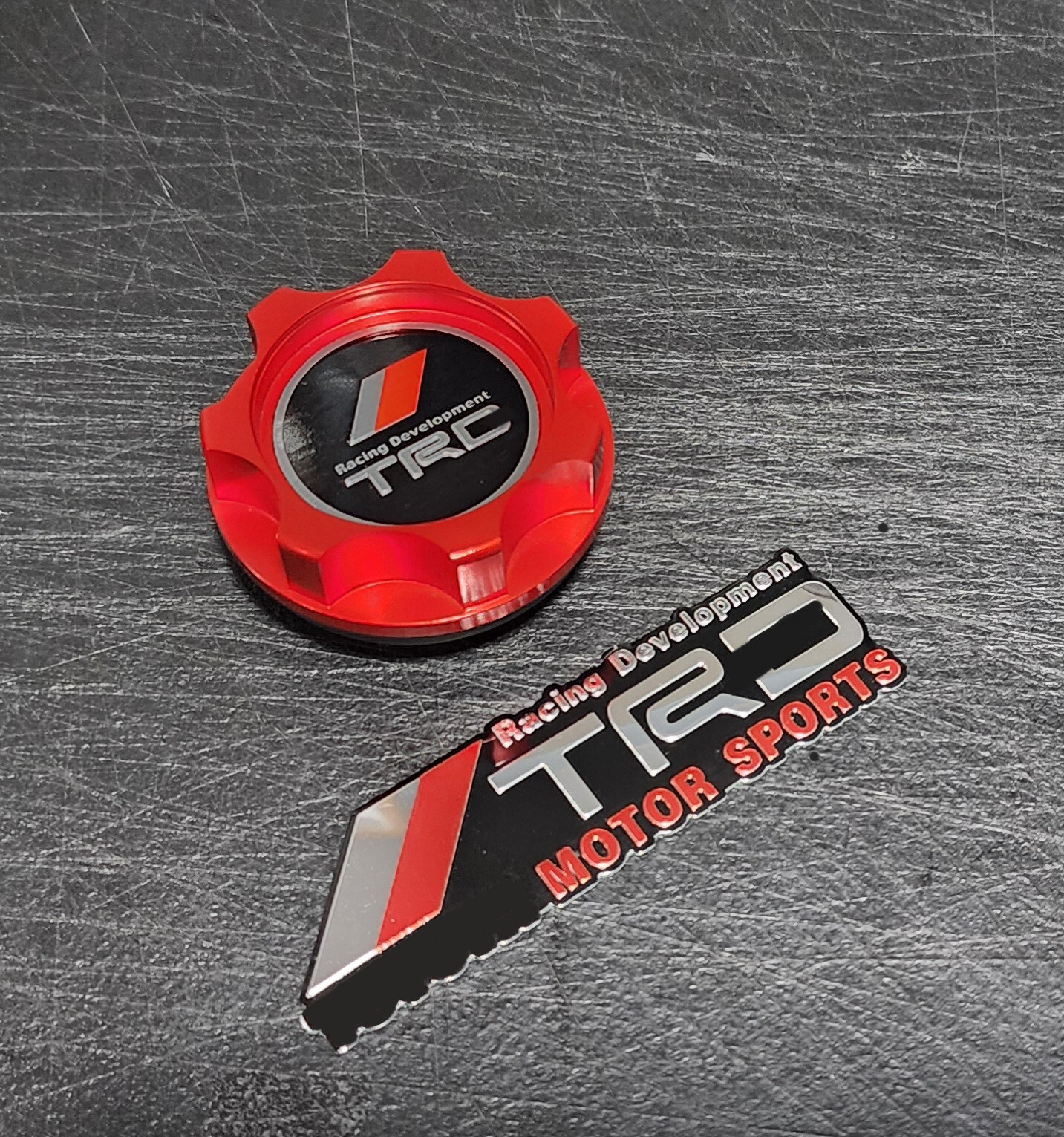 RED ALUMINUM ENGINE OIL CAP FOR FJ CRUISER 4RUNNER TUNDRA SEQUOIA TACOMA JDM
