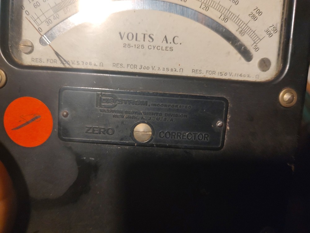 Daystorm Ac Voltmeter Vintage
