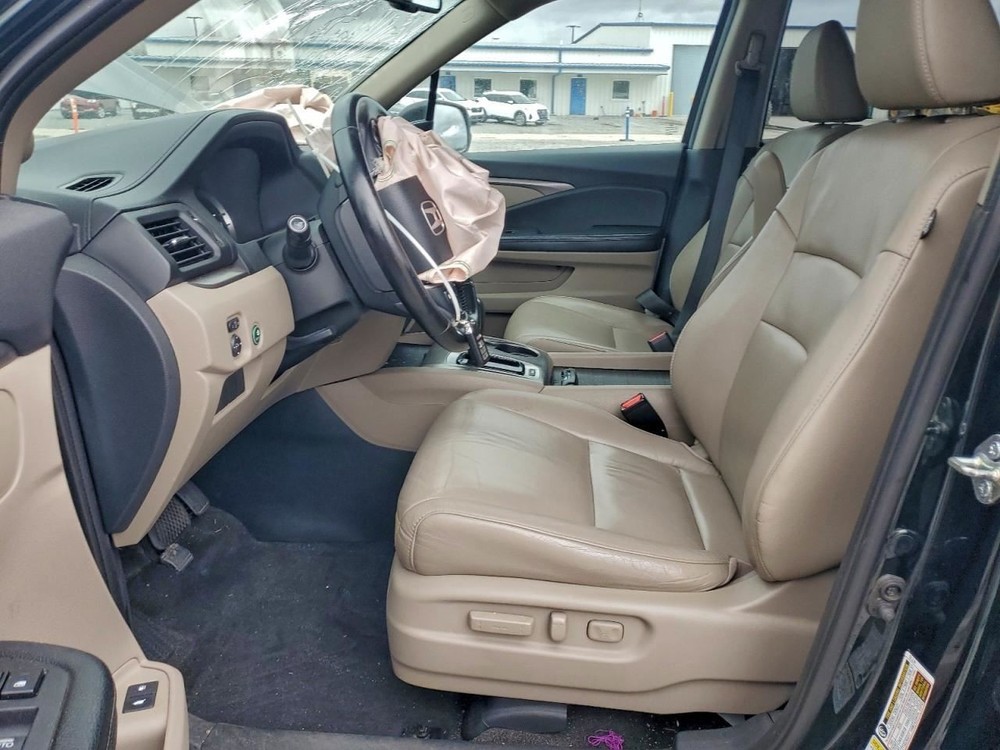 PILOT 2016 Glove Box 4964853