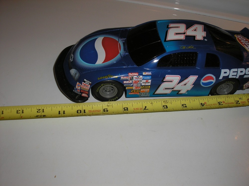Jeff Gordon 11 5/8" Pepsi Monte Carlo Remote Controlled NO CONTROLLER UNTESTED