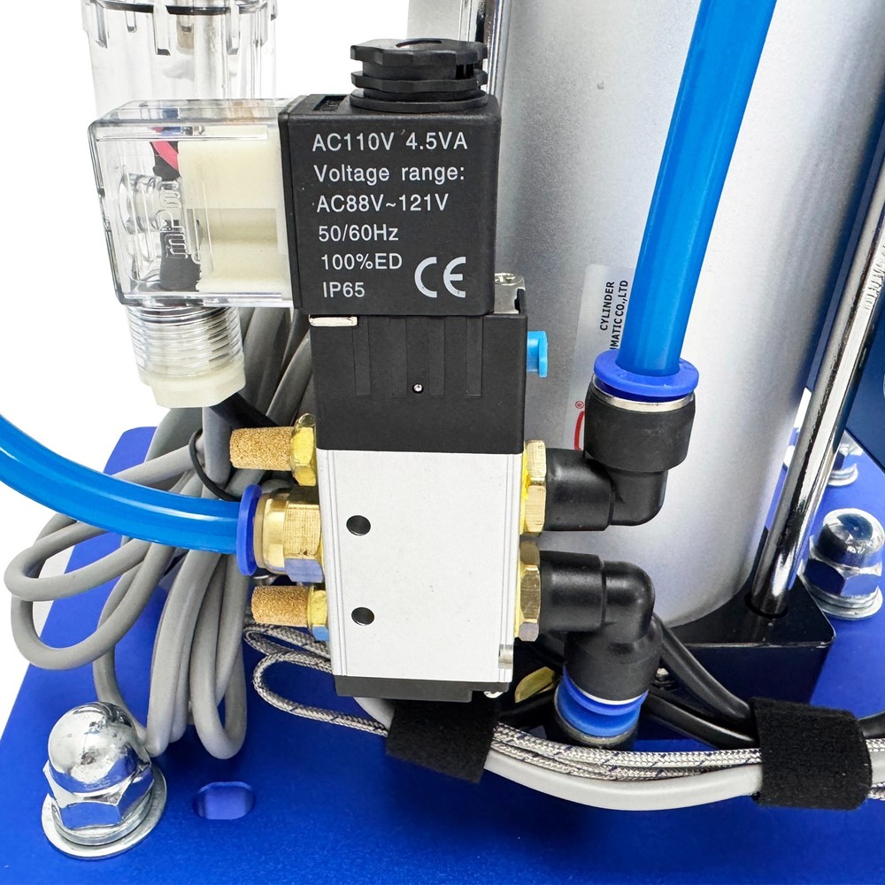 Small Pneumatic Injection Molding Machine 110V Lab Plastic Injection Molding