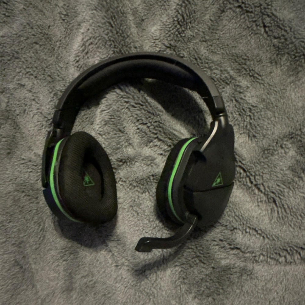 Turtle Beach Stealth 700 Wireless Bluetooth Over-Ear Headset Boom Mic USB-C