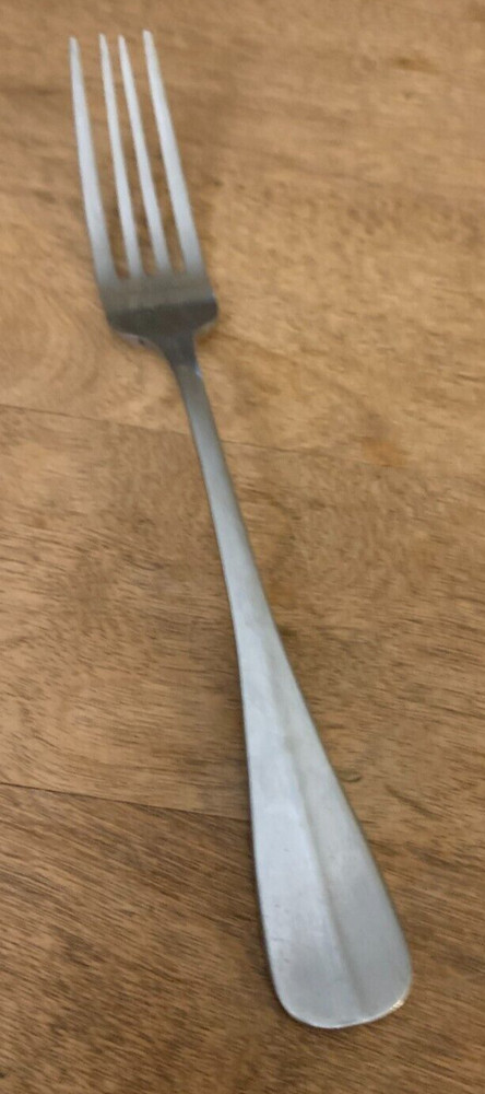 1 Dinner Fork Continental Baquette Wallace Silver Stainless China