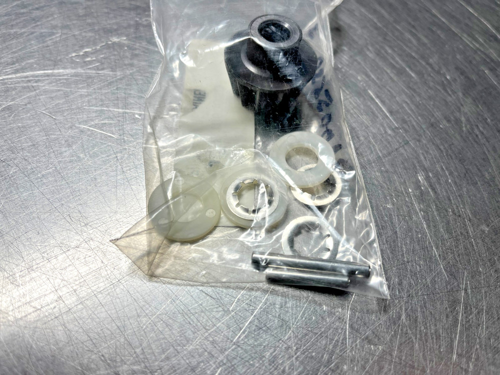 B1060050 LESCO PARTIAL? Push on Retainer B 1060050