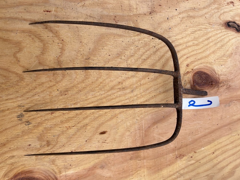 Fork Rake Head 4 Thines Rusty Rustic no handle Original Vintage Primitive Metal