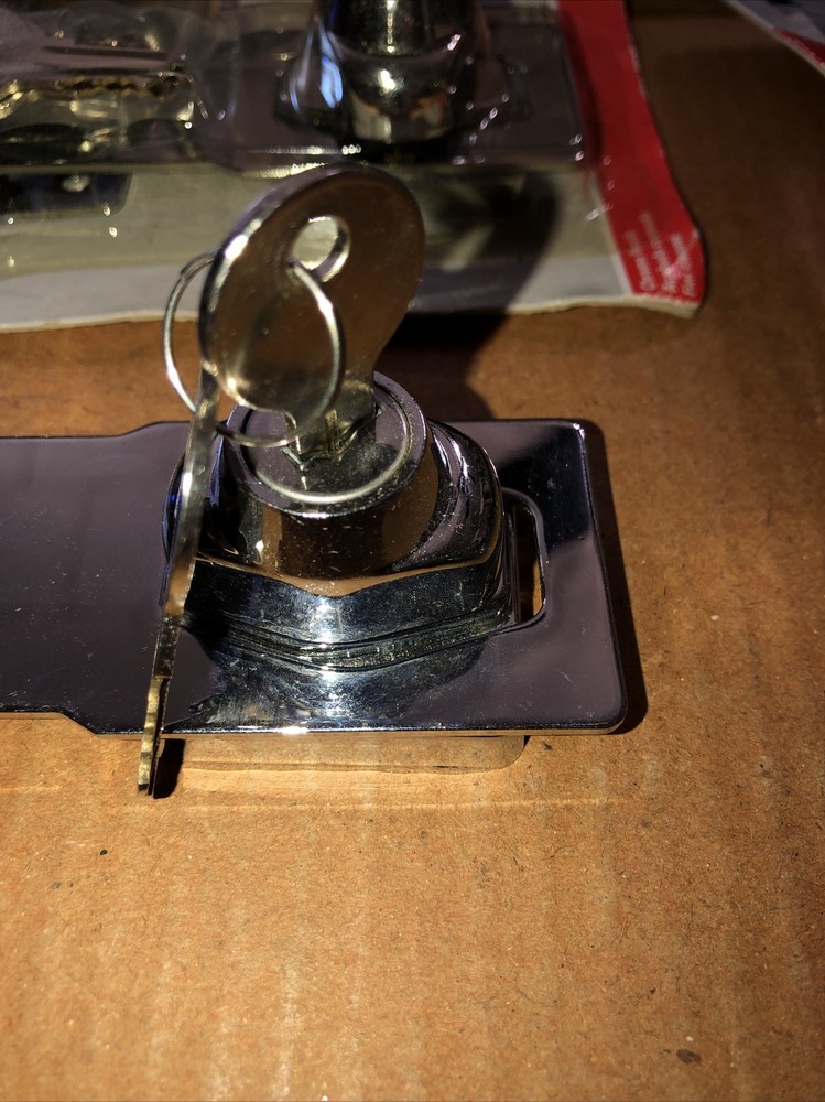 National 4-1/2" Keyed Lock Hasp