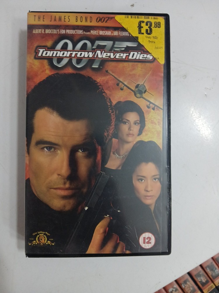 18x James Bond VHS Video Collection