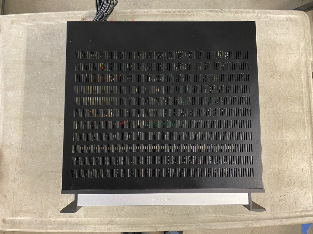 Rotel RSX-1055 Surround Sound A/V Receiver - SHOWN WORKING