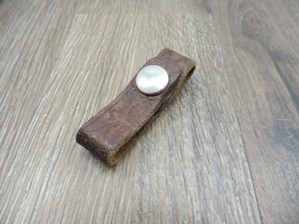 Brown Leather Tooled Duty Belt Retainer 2.25"