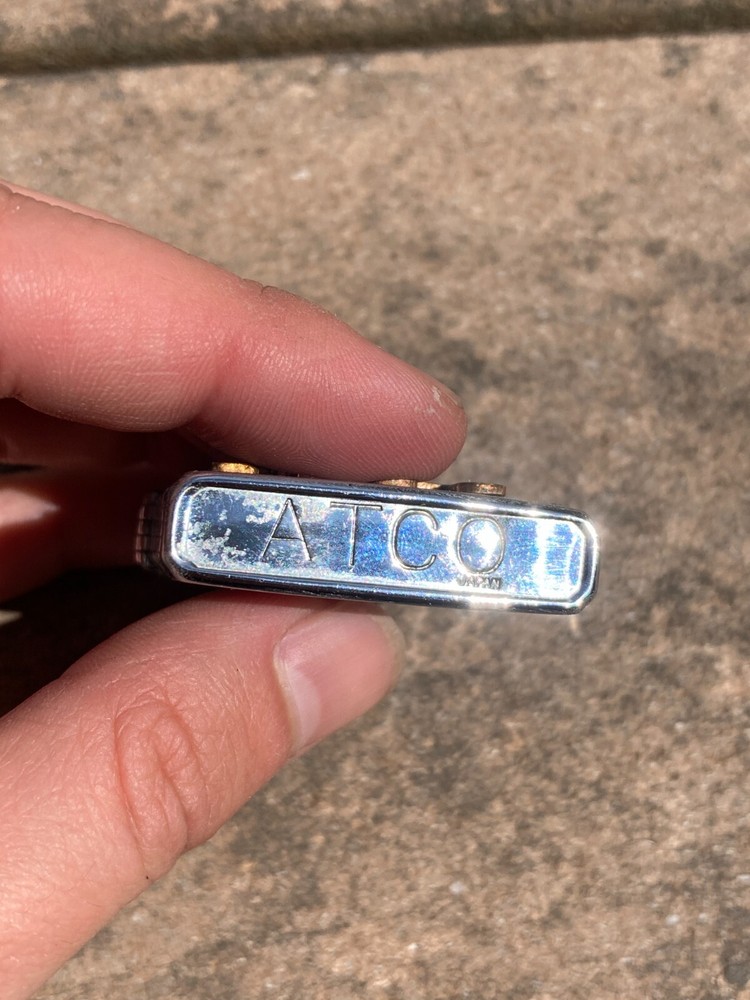 USMC US Marine Corps Souvenir Enamel Bull Dog Cigarette Lighter