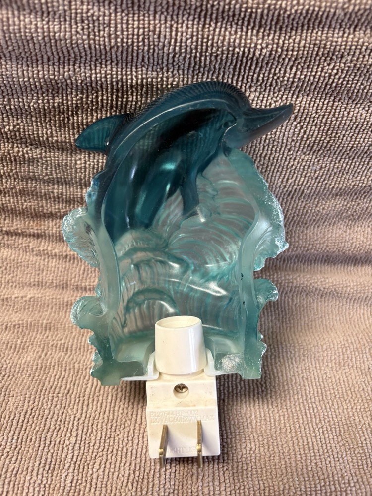 Vintage acrylic dolphin nightlight #B5